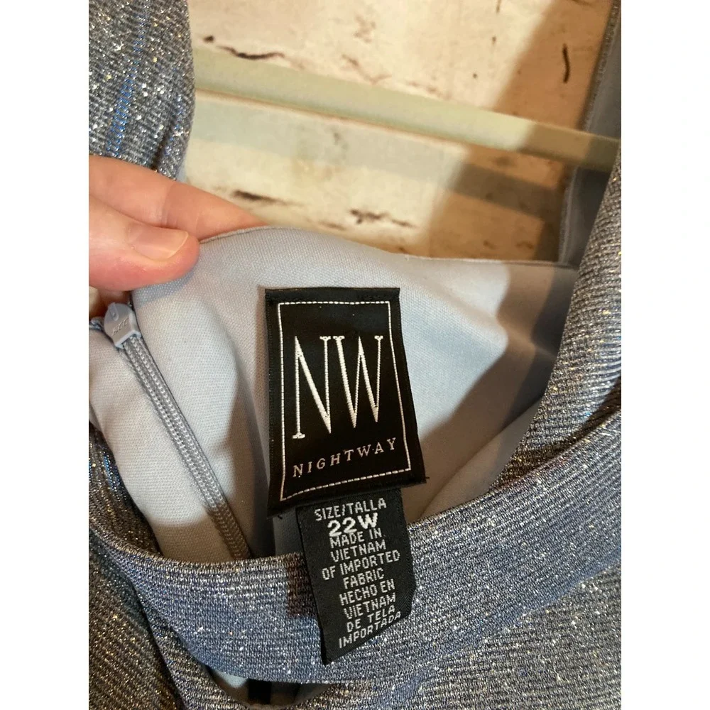 Nightway‎ Dress 22W Icy Blue All Over Glitter Mother of The Bride Gown Slit Plus - Picture 16 of 16